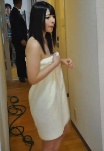 上原亚衣之性爱体验封面图