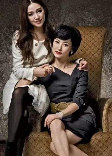 母女双峰会封面图